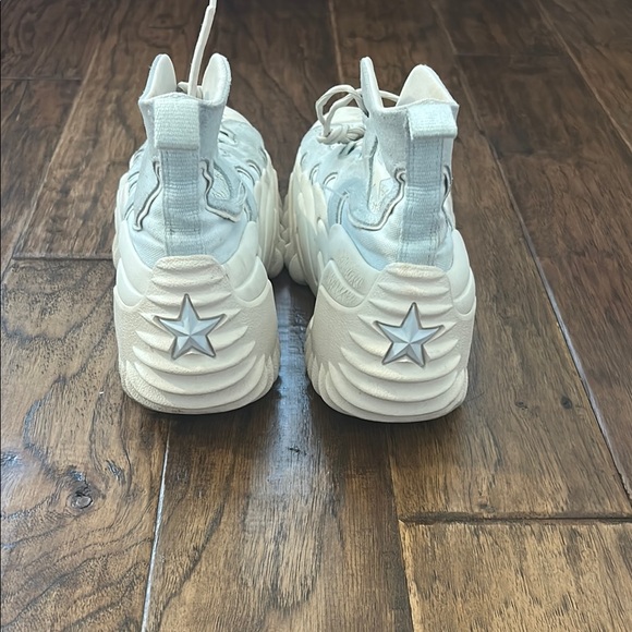 Converse Cream Heeled Boots - Picture 2 of 3